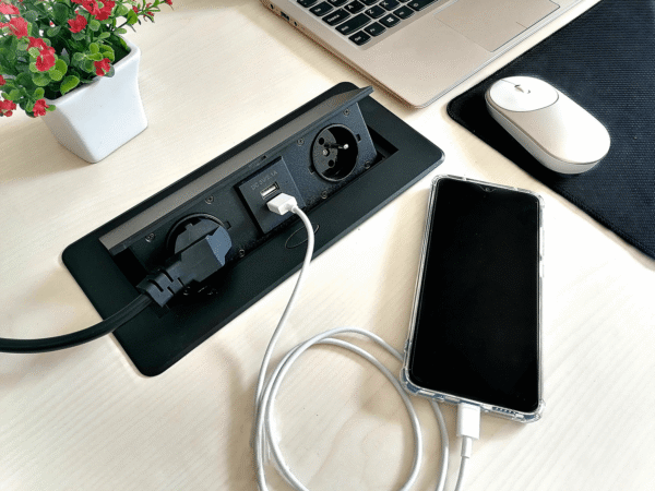 Power Port Biurkowy 2xGniazdko + 2xUSB 2.1 Multibox 2 Czarny