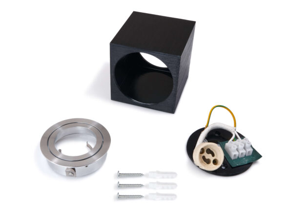 6d48b4ebf40e450edcd6e5694efc3f63 Halogen natynkowy kwadratowy 1xGU10 Czarny ze srebrnym pierścieniem