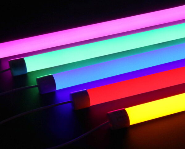 301fe00c966ff28d685379565b6a46f5 Świetlówka LED Neon Tube 18W z wtyczką 230V Niebieska