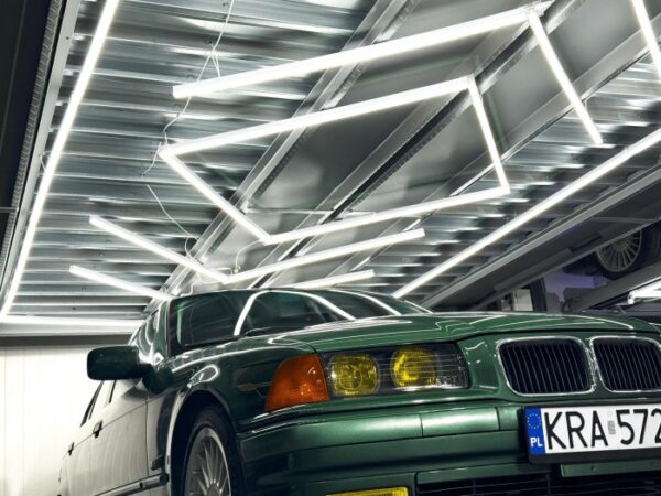 Lampa LED Hexagon 210W 23100lm 243x485cm 6500K